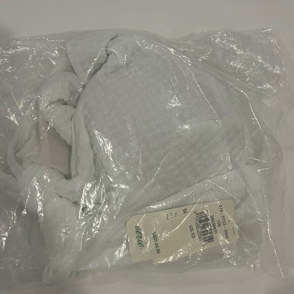 Aerie White Textured Knot Front Bikini Swim Top Removable Cups XS NWT - Picture 2 of 6